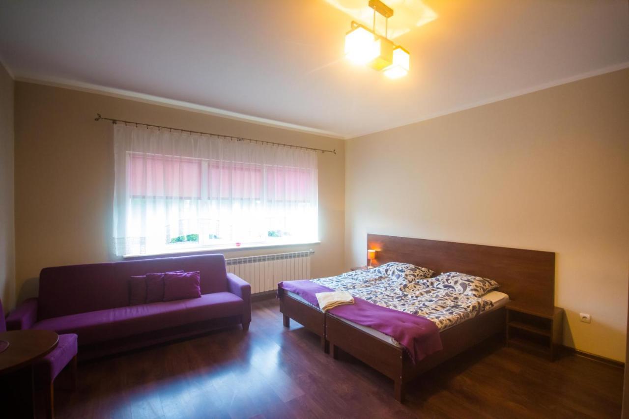 Hostel Soleil Кутно Екстериор снимка